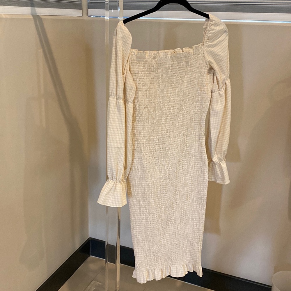 Sndy's dress